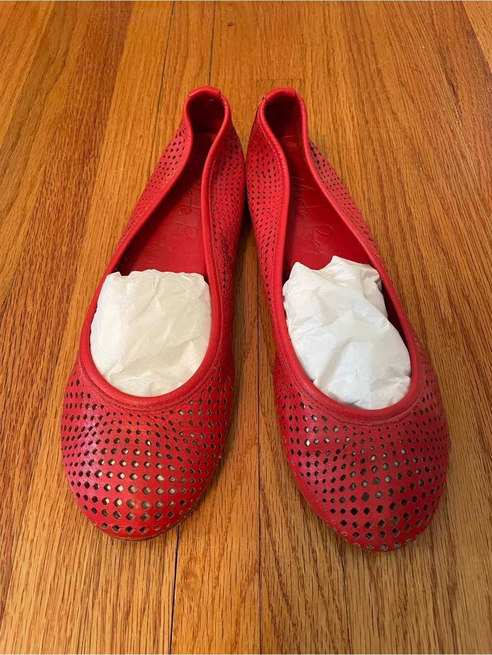 Vero Cuoio Red Perforated Leather Flats